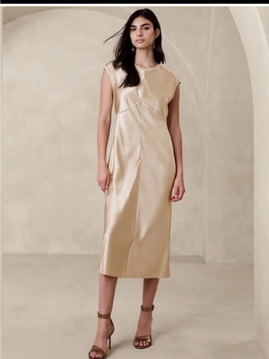 Banana Republic Dresses & Skirts - NWT BANANA REPUBLIC CLAUDETTE SILK MIDI DRESS SIZE SMALL